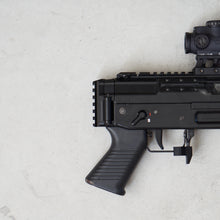 Lade das Bild in den Galerie-Viewer, Picatinny stock adapter SIG SG55X
